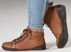 Best Andrea Conti, sportive Damen-Boots, mit herausnehmbarem Fußbett Damen Stiefel & Stiefeletten
