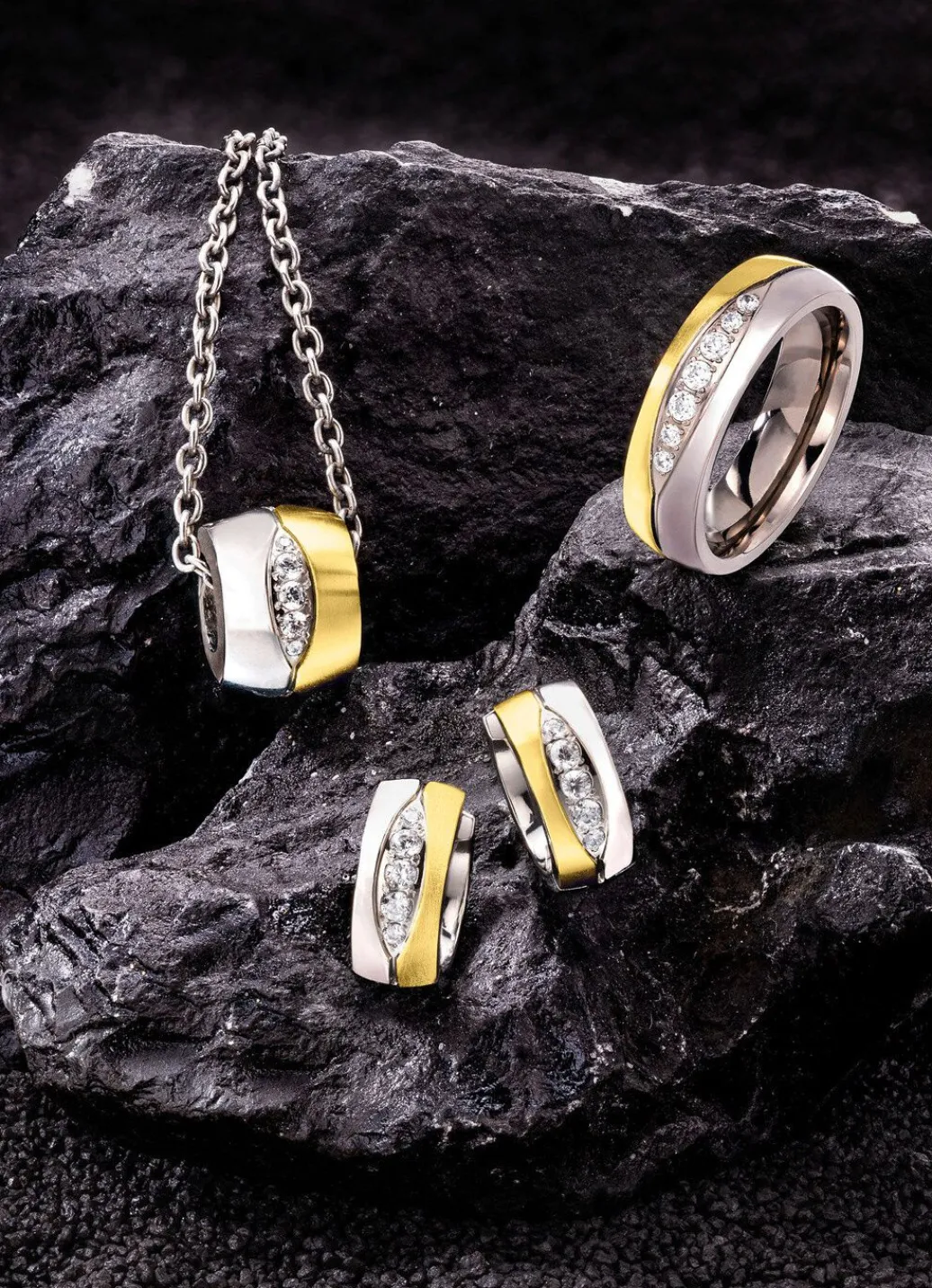 New Damenring in Bicolor mit synth. Zirkonia Damen Ringe
