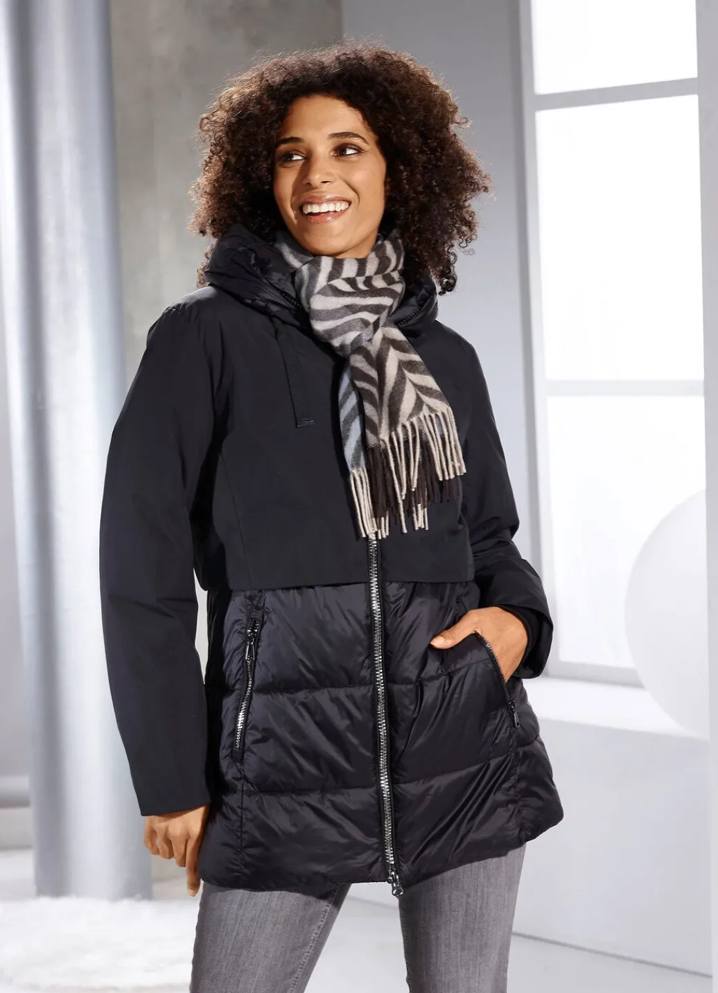 Damen Mona Funktionsjacken<Funktionsjacke in angesagtem Materialmix