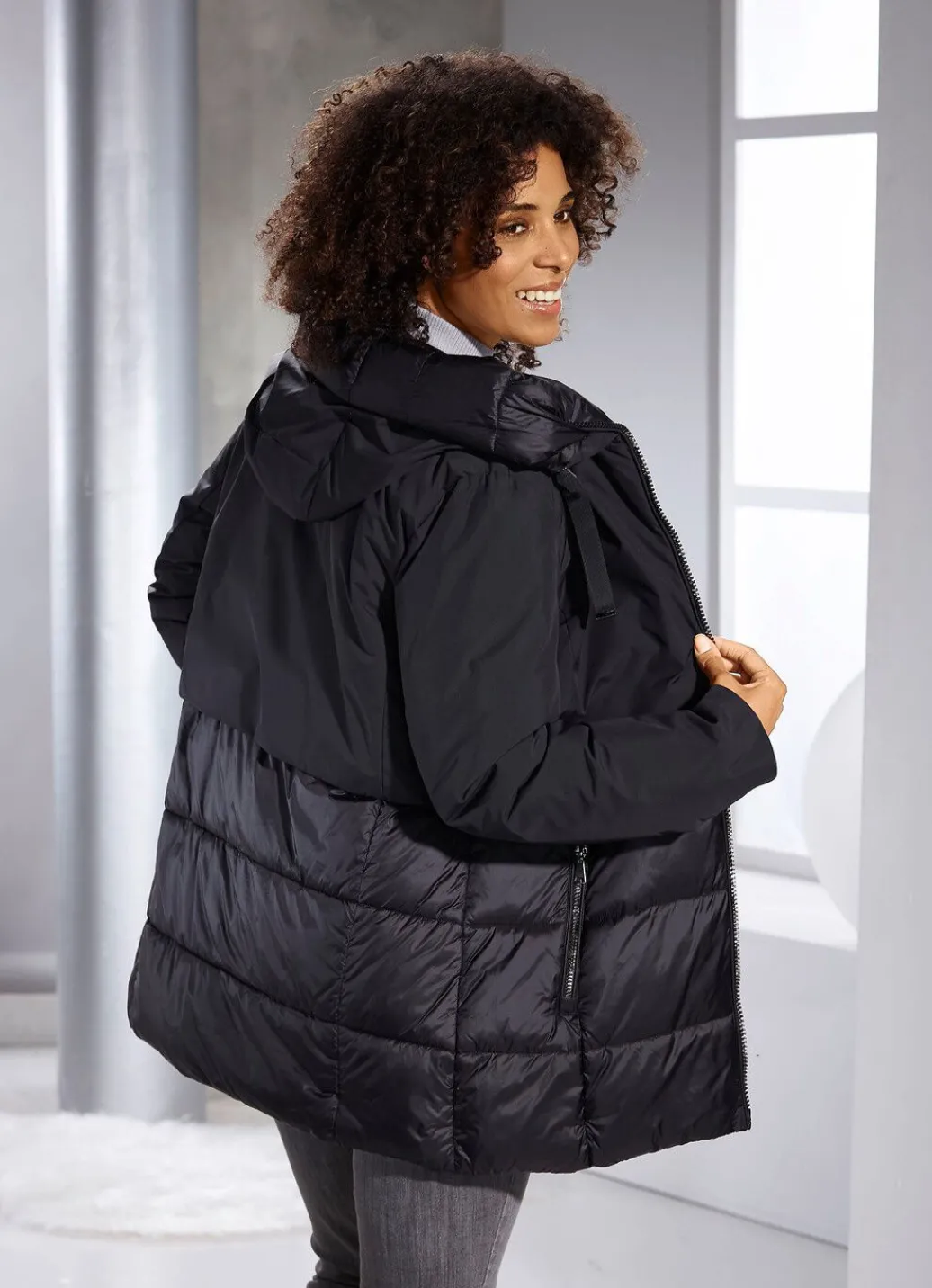 Damen Mona Funktionsjacken<Funktionsjacke in angesagtem Materialmix