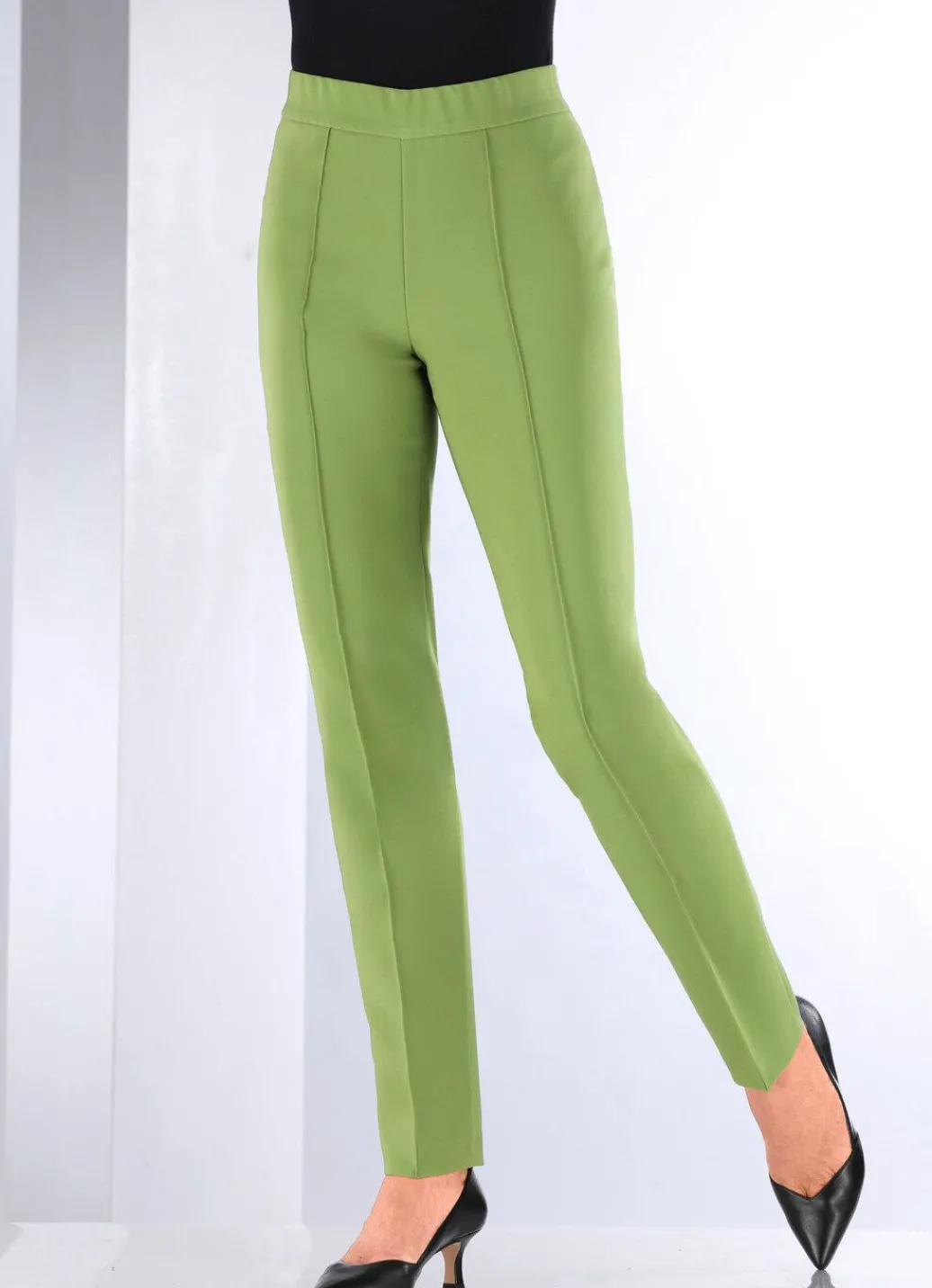Damen Mona Schlupfhosen<Hose mit schmaler Fußweite