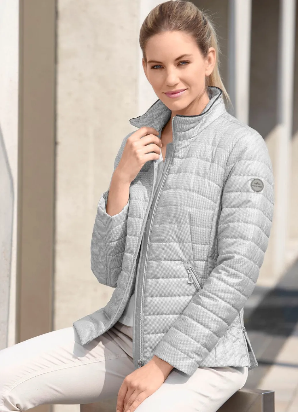 Damen Mona Übergangsjacken<Jacke mit apartem Minimaldessin