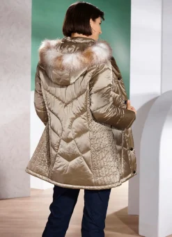 Damen Mona Winterjacken<Jacke mit figurschmeichelnder Längssteppung seitlich