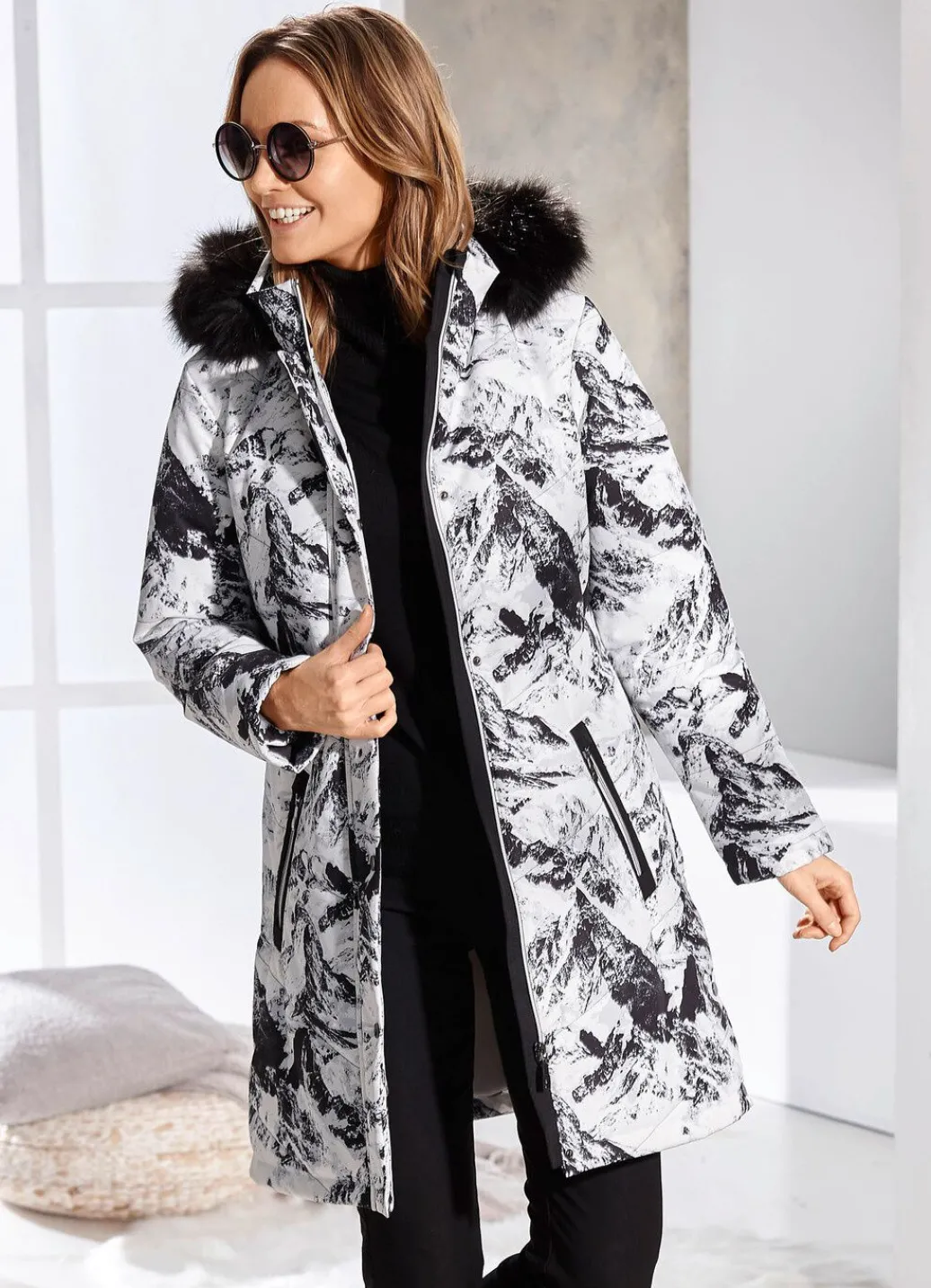 Damen Mona Wintermäntel<Kurzmantel mit abnehmbarer Kapuze