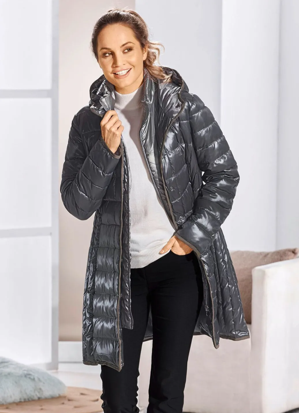 Damen Mona Wintermäntel<Kurzmantel mit seitlicher Längssteppung
