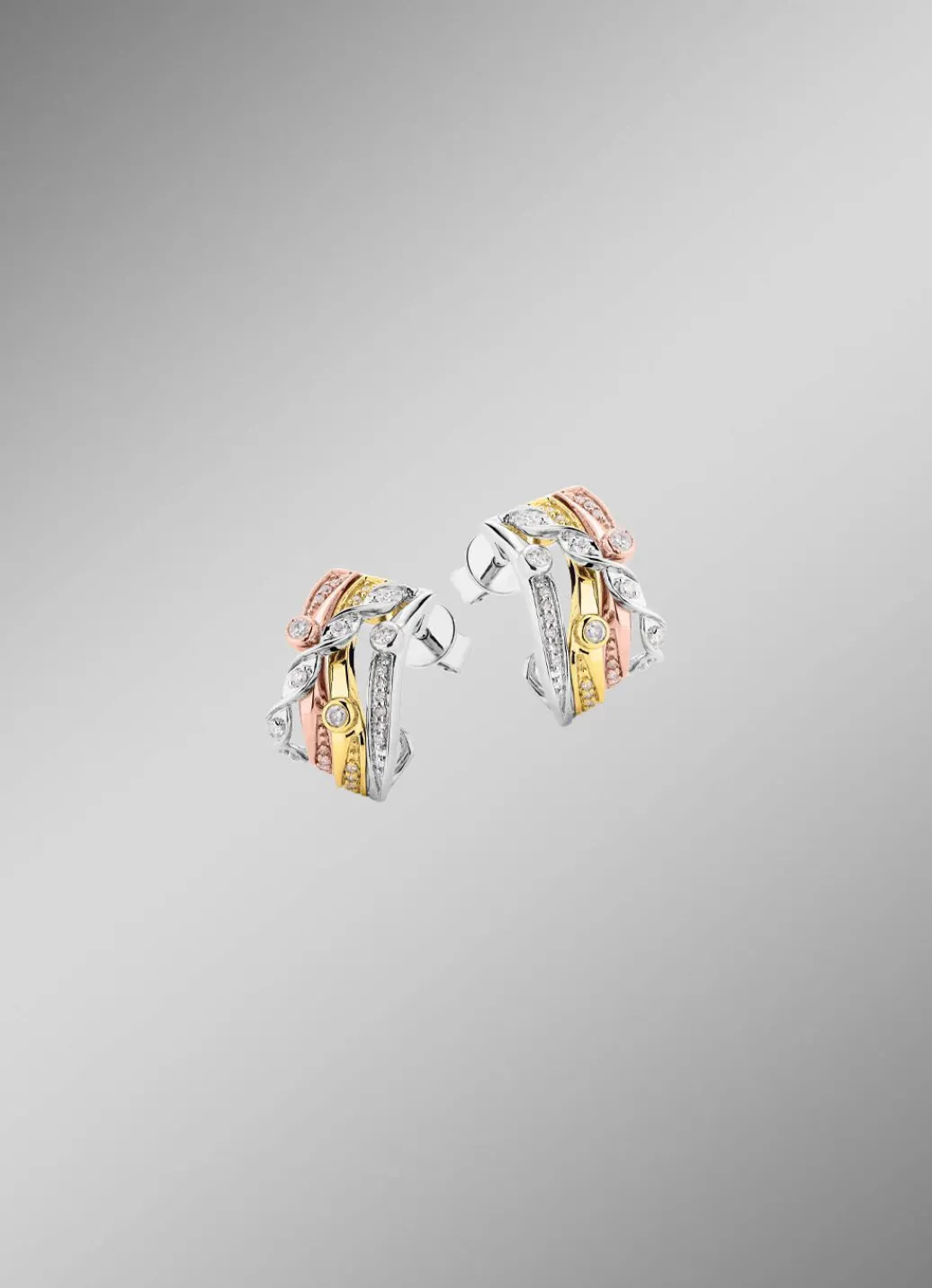 Damen Mona Ohrschmuck<Ohrstecker mit 16 Brillanten und 40 Diamanten