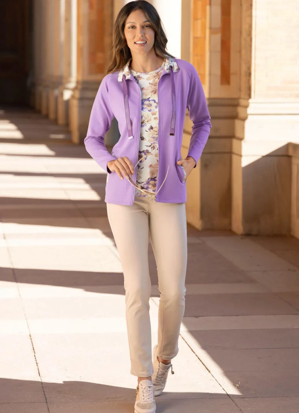 Clearance Shirtjacke mit Kontrastverarbeitung am Kragen in 2 Farben Damen Shirtjacken