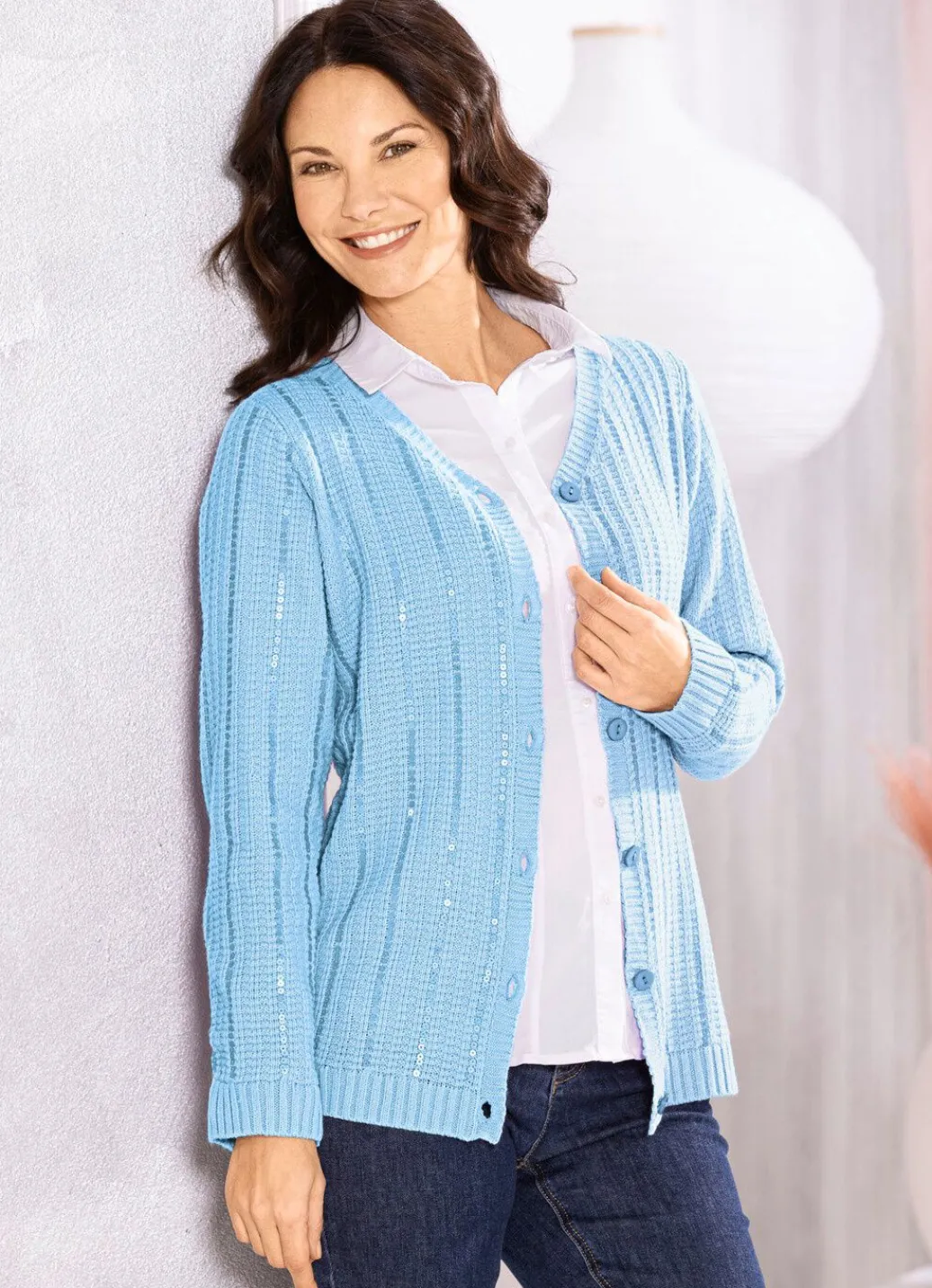 Discount Strickjacke mit edler Paillettenzier Damen Strickjacken|Abendmode