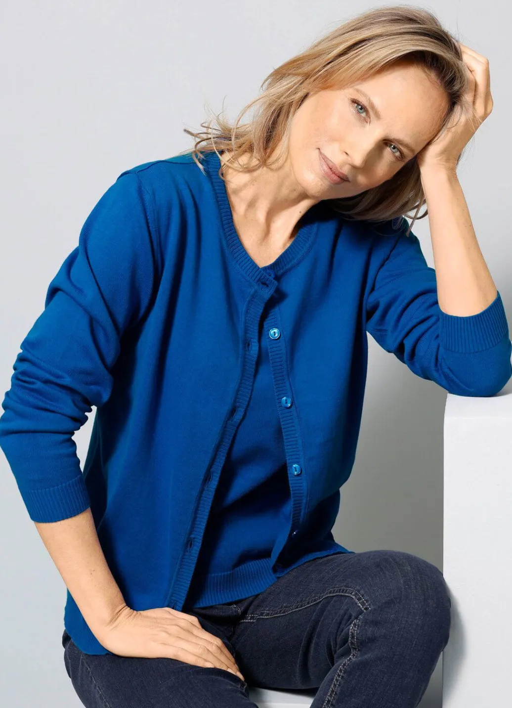Online Strickjacke mit rundem Halsausschnitt Damen Strickjacken|Basics