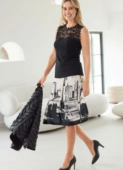 Damen Mona Kurzarm<Trägershirt mit Spitze